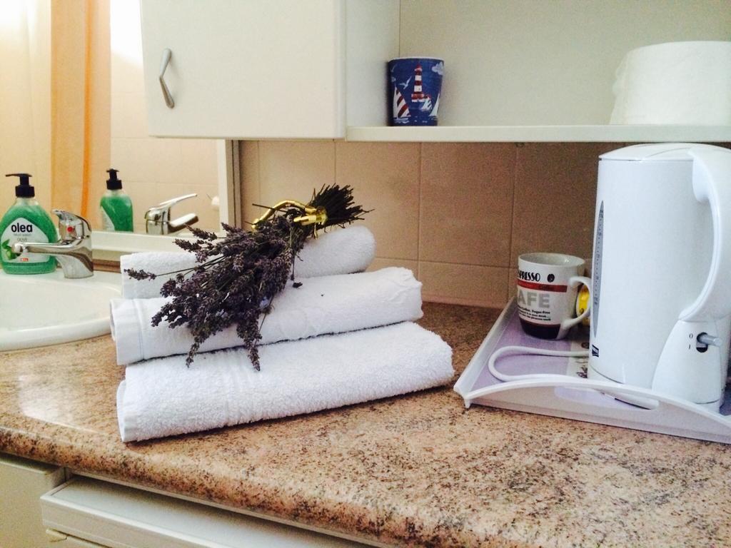Guest House Zaninovic ฮวาร์ ห้อง รูปภาพ