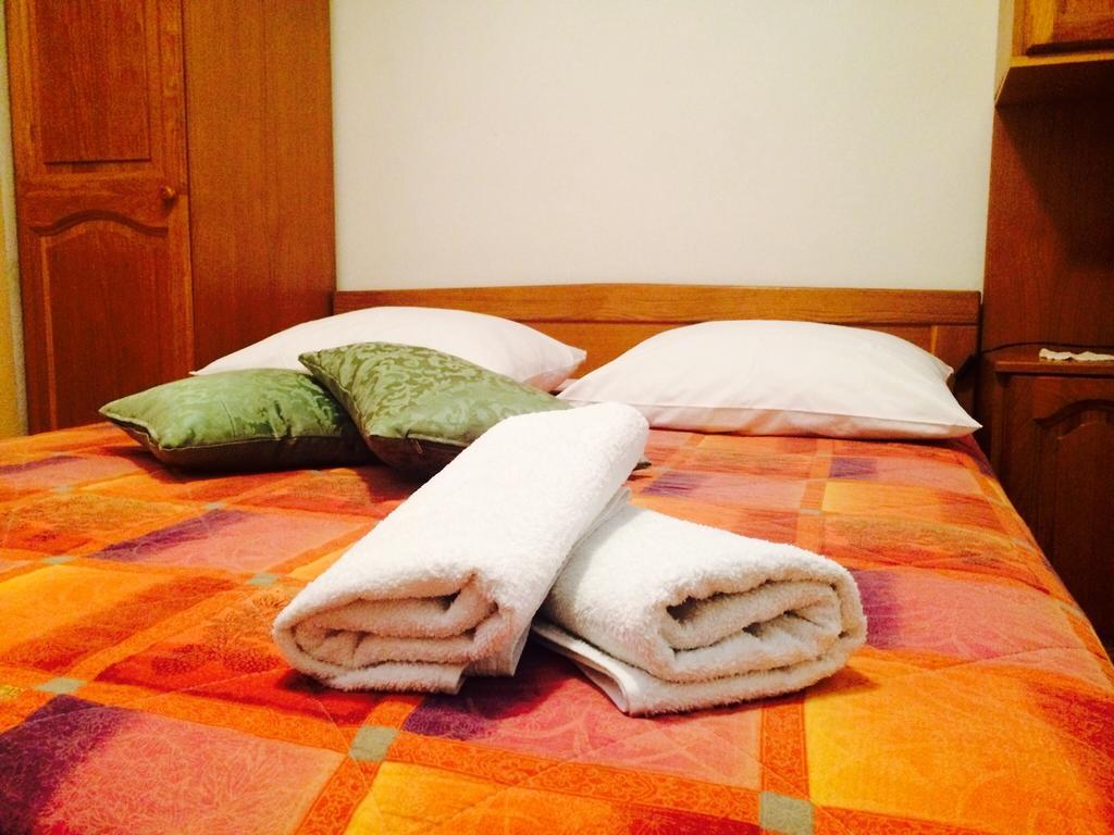 Guest House Zaninovic ฮวาร์ ห้อง รูปภาพ